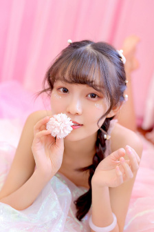 丰满女学生